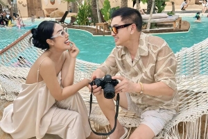 Diễn viên Quang Minh và bạn gái diện đồ ăn ý