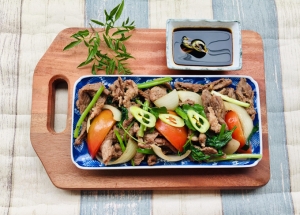 Thực đơn hàng ngày: Thịt bò xào cần