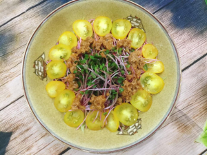 Thực đơn hàng ngày: Salad cá ngừ dầu dấm