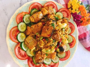 Thực đơn hàng ngày: Cá đuối xào sả ớt