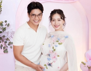 Ngô Thanh Vân thần thái tươi trẻ khi mang thai con đầu lòng