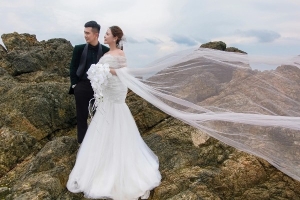 Diễn viên Hùng Thuận tung ảnh cưới