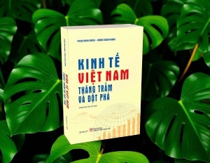 Ra mắt cuốn sách 