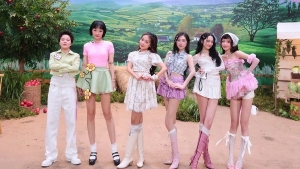 Soi trang phục của mỹ nhân Việt tại 