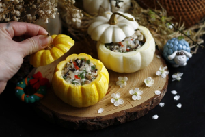 Thực đơn hàng ngày: Bí baby nhồi thịt 