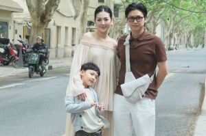 Tú Anh khoe hình ảnh hạnh phúc bên chồng nhân kỷ niệm 7 năm ngày cưới