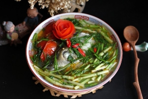 Thực đơn hàng ngày: Canh cá rau cần
