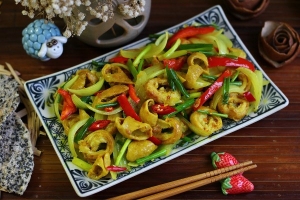 Thực đơn hàng ngày: Lòng xào nghệ