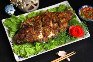 Thực đơn hàng ngày: Cá rô phi nướng riềng sả