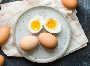 Nên ăn bao nhiêu quả trứng mỗi tuần để giảm cân?