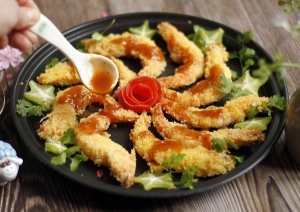 Thực đơn hàng ngày: Tôm chiên xù sốt me