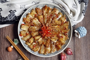 Thực đơn hàng ngày: Cá mai ngào mắm tỏi