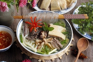 Thực đơn hàng ngày: Miến măng vịt