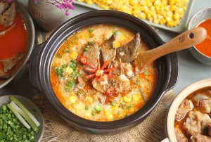 Thực đơn hàng ngày: Cháo sườn gan ngô