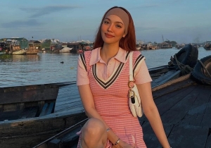 Siêu mẫu Lan Khuê phối trang phục ăn ý với các mẫu túi xách