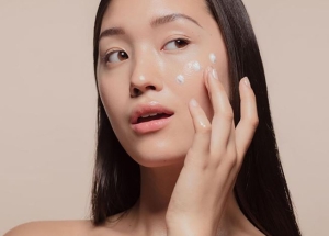 Quy trình chăm sóc da hỗn hợp ngày Thu