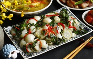 Thực đơn hàng ngày: Cà pháo xào lá lốt