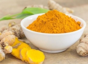 Nghệ kết hợp cùng loại nguyên liệu này giúp đánh bay mụn, làn da sáng mịn