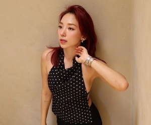 Loạt mỹ nhân lăng xê họa tiết chấm bi