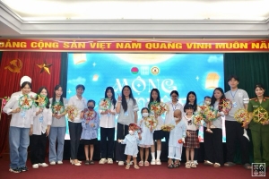 CLB Tình nguyện Việt Đức tổ chức chương trình Trung thu “Mộng nguyệt” 