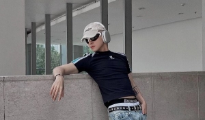 Sơn Tùng M-TP với phong cách thời trang phóng khoáng 