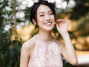 MC Khánh Vy có gu thời trang linh hoạt