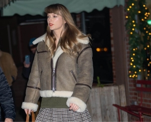 Tỷ phú, ca sĩ Taylor Swift sắm nhiều kiểu áo khoác thay đổi trong mùa lạnh