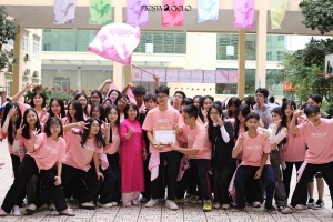 Học sinh Chuyên Sư Phạm “bùng nổ năng lượng” trong từng bước nhảy tại Flashmob Day