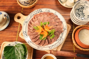 Thực đơn hàng ngày: Bắp bò hấp gừng