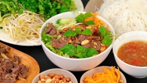 Thực đơn hàng ngày: Bún bò xào Nam Bộ