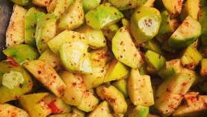 Thực đơn hàng ngày: Cóc dầm muối ớt