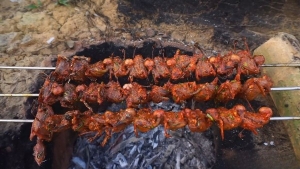 Thực đơn hàng ngày: Chim sẻ quay