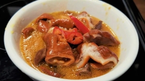 Thực đơn hàng ngày: Phá lấu lòng heo 