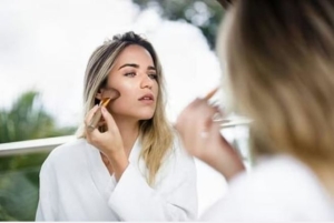 5 bước giúp bạn giữ lớp trang điểm rực rỡ cả ngày