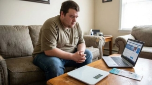 Để giảm nguy cơ vô sinh nam giới béo phì cần giảm cân 