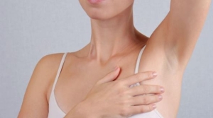 Chọn đúng lăn khử mùi để tự tin diện váy áo ngày Tết