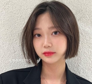 Với tóc ngắn cho mặt tròn, làm mới diện mạo đón Tết 2026 