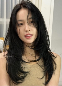 Giúp diện mạo rạng rỡ hơn ngày Tết, 4 kiểu tóc đuôi cụp thanh lịch, dễ áp dụng