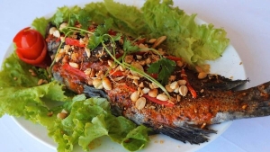 Thực đơn hàng ngày: Cá mú nướng muối ớt 