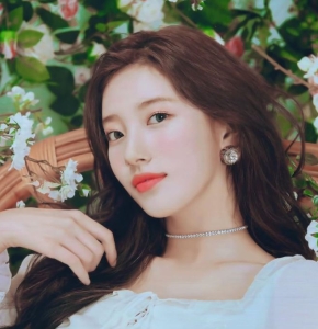 Cách trang điểm đẹp, bền màu và không bị lem khi hoạt động ngoài trời