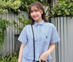 Ca sĩ Hòa Minzy trẻ trung, thanh lịch trong đời thường