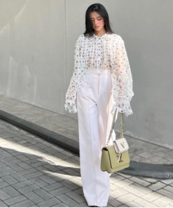 Phong cách công sở và dạo phố quần vải trở thành lựa chọn linh hoạt