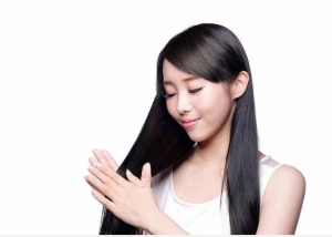 Cách chăm sóc tóc tự nhiên giúp mái tóc mềm mượt và chắc khỏe cùng liệu pháp ủ dầu nóng