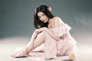 Ngọc Hương nhận nhiều lời khen khi đóng vai ma nữ trong phim 