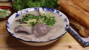 Thực đơn hàng ngày: Cháo Quảng