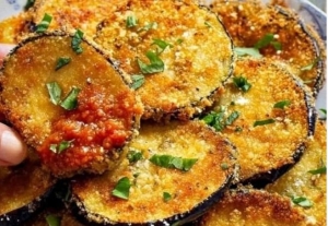 Bác sĩ cảnh báo 3 kiểu ăn chay nguy hiểm hơn ăn thịt, 27 tuổi ăn chay vẫn mắc ung thư đại trực tràng