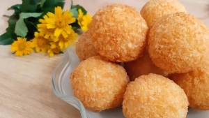 Thực đơn hàng ngày: Bánh khoai tây sữa chiên xù