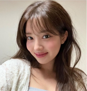 Dẫn đầu năm 2026 trang điểm mịn lì trở lại: Xu hướng “da nhung” 