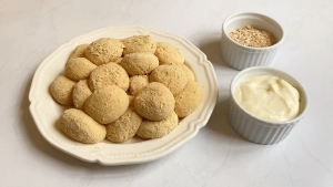 Thực đơn hàng ngày: Bánh mochi chấm kem sữa 