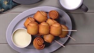 Thực đơn hàng ngày: Bánh bao sữa chiên